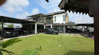 2 Storey Cluster Corner Lot @ Austin Duta