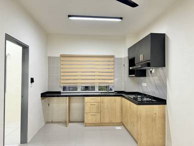 Townhouse Puncak Alam Selangor Near Uitm, with Full Facilities