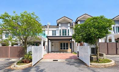 Facing OpenDouble Storey Jalan Suakasih Bandar Tun Hussein Onn, Cheras