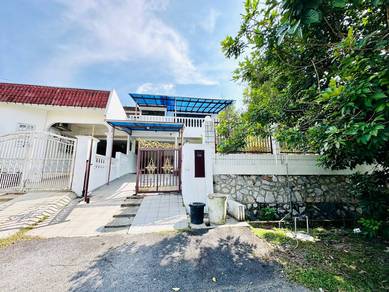 Corner Lot Bandar Baru Bangi, Seksyen 1 - Double Storey Terrace