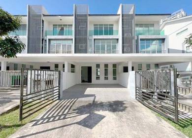3 Storey Bangi Avenue Kajang > 7 Bilik 7 Bathroom【No ❌10% Deposit】