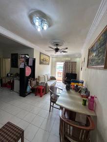 Vista Pinggiran for sale 3room 2 bath seri kembangan Selangor