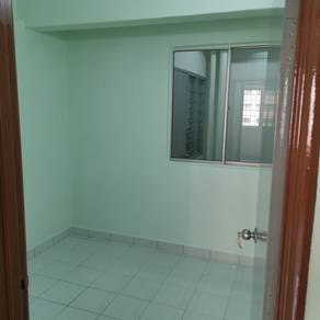 BELOW MARKET - Kinrara Ria Apartment Seksyen 4 Taman Kinrara Puchong