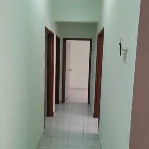 BELOW MARKET - Kinrara Ria Apartment Seksyen 4 Taman Kinrara Puchong