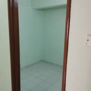 BELOW MARKET - Kinrara Ria Apartment Seksyen 4 Taman Kinrara Puchong
