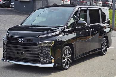 2024 Toyota VOXY 2.0 S-Z (A)