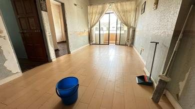 Ferringhi Mutiara Apartment