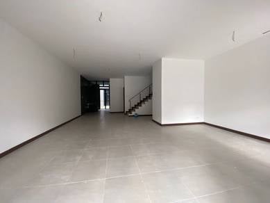 Brand New Aurora Sentral for rent