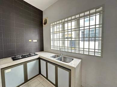 Mount Austin 2.5Storey Renovated Terrace For Sale