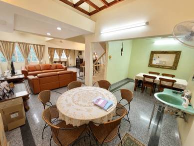 FACING OPEN⭐ 2.5 Storey Terrace Seksyen 17 Petaling Jaya