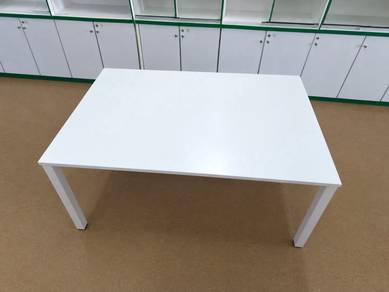 Meja Putih Minimalis Untuk Dijual