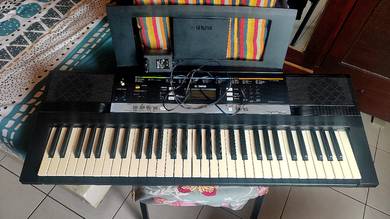 Yamaha PSR E243