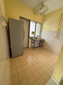 Corner unit widuri impian condo