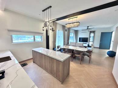 4R4B CORNER LOT Laman Mawar Indah, Kota Seriemas Nilai HUGE LAND