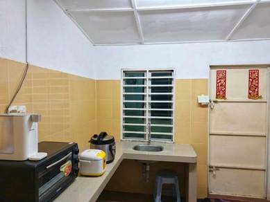 Townhouse For Sale | Taman Bukit Emas, Seri Kembangan