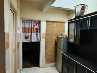 Townhouse For Sale | Taman Bukit Emas, Seri Kembangan