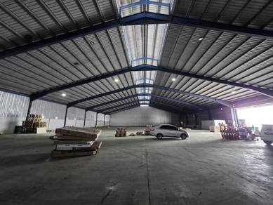 Sejingkat Warehouse FOR RENT
