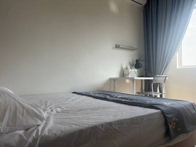 (male) 15 mins to MenaraMaybank118 & 5 mins walk to LRT station