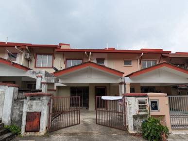 FREEHOLD Double Storey House Aman Putri Seksyen U17 Shah Alam