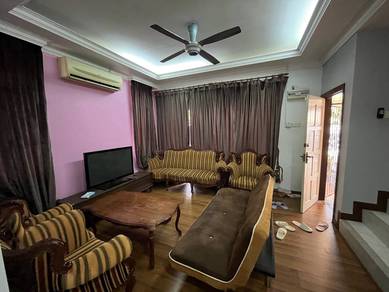 Landed Room Furnish At Jalan Plumbum Seksyen 7 Shah Alam Near LRT UiTM