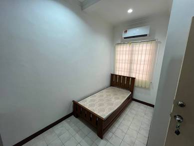 Landed Room Furnish At Jalan Plumbum Seksyen 7 Shah Alam Near LRT UiTM