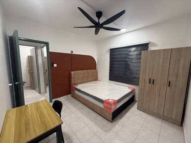 Master Room for Rent at Flora Damansara — All Utilities Include