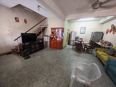 Oug 2 Storey Terrace House with Nice Layout at Quiet Area For Sale