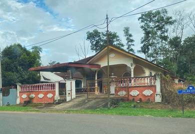 Rumah Belakang Petronas Jalan Ehsan Rantau Perintis untuk Disewa