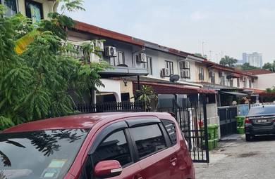 Freehold 2 Storey Terrace (End Lot with Land)Bandar Baru Sri Petaling