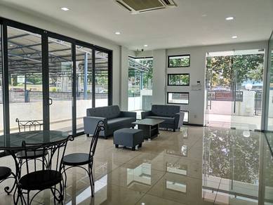 Klang commercial land car showroom for rent,facing main road