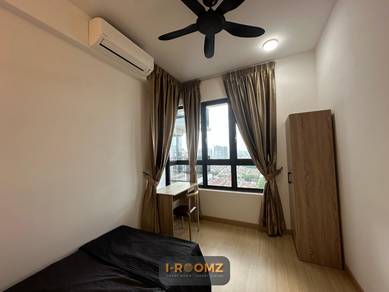 Junior Room For Rent Kuchai Lama Near Mrt Kuchai Sentral Female Male