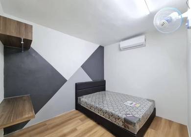 Taman century room for rent