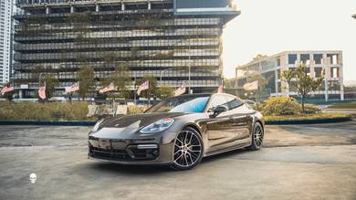 2022 Porsche Panamera 2.9L Platinum Edition