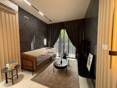 RENT CYBERJAYA UNO Nadayu 99 condo, full FURNISH SHOW UNIT near MMU