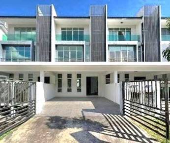 PALING MURAH 💥 3214 sqft 7 Bedroom 💥 3 Storey Bangi Avenue Seksyen 7