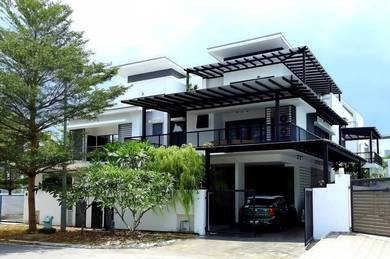 Fully Renovated & Furnished VILLA at Kayumanis Bangi