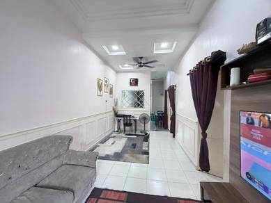 Rumah 4 Bilik Dah Renovated, Freehold & Dekat Pantai Balok.