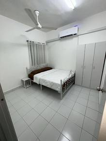 Medium Room Bandar Sungai Long