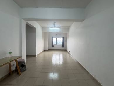 Astana Square, 2 Aircond, 1 fixed Carpark, Nearby hv 99 speedmart,