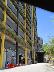 Tri Pinnacle Apartment Renovated 3-Bedrooms High Floor 1-Cover Carpark