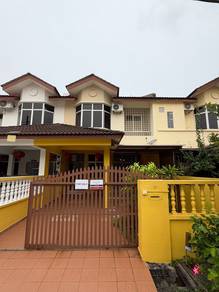 2100 Square Feet Build Up 2 Story Terrace House