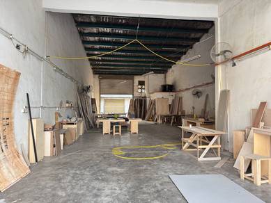 Lima Kedai Factory For Rent