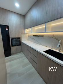 Beautiful Fully Furnished Amverton Green Corner Unit for Rent.