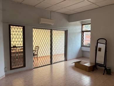 2 Storey @ Lorong Sekilau, Kuantan for sale under bank value