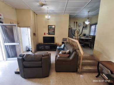 Sea Park Apartment, Section 21, Freehold, Taman Paramount LRT Station