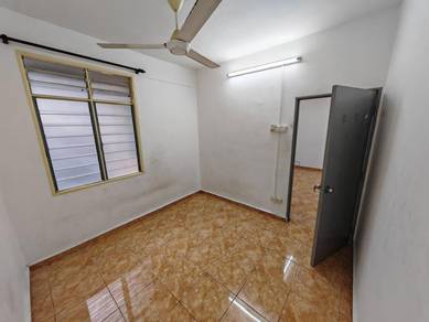 Pangsa Sentral Flat @ Bagan Lallang B'worth