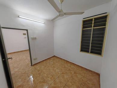 Pangsa Sentral Flat @ Bagan Lallang B'worth