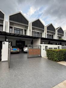 {BELOW MARKET}{RUMAH RENOVATED} Jalan Ekoflora 5/2, Taman Ekoflora