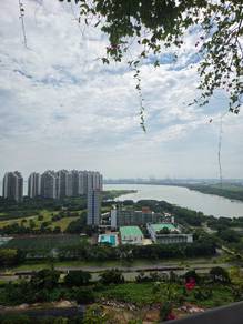 Unblock view cozy unit, retail shop at ground floor, bus to Singapore