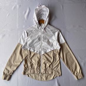 Nike Women’s (S)